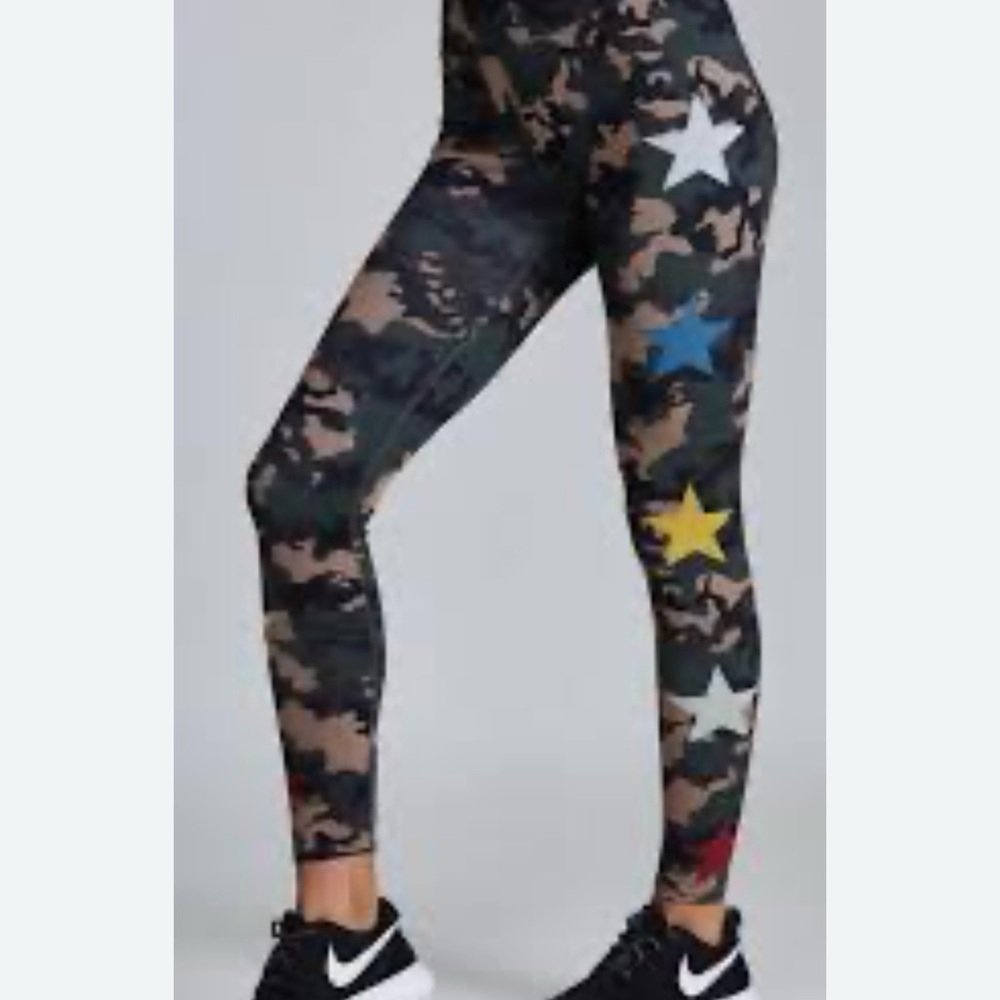 Noli Camouflage Leggings with Star Accents